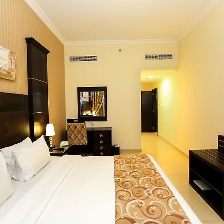 Ivory Grand Hotel Apartamentos Dubái Exterior foto