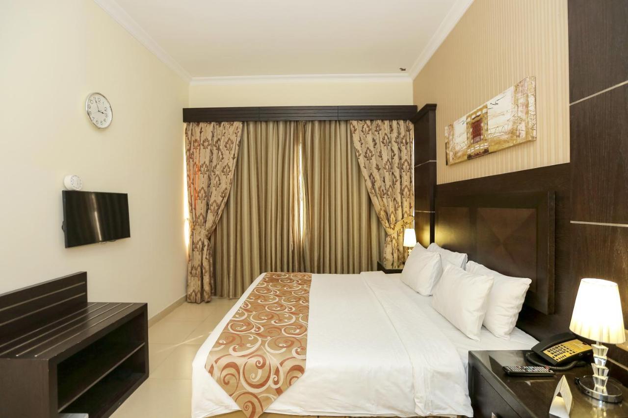 Ivory Grand Hotel Apartamentos Dubái Exterior foto