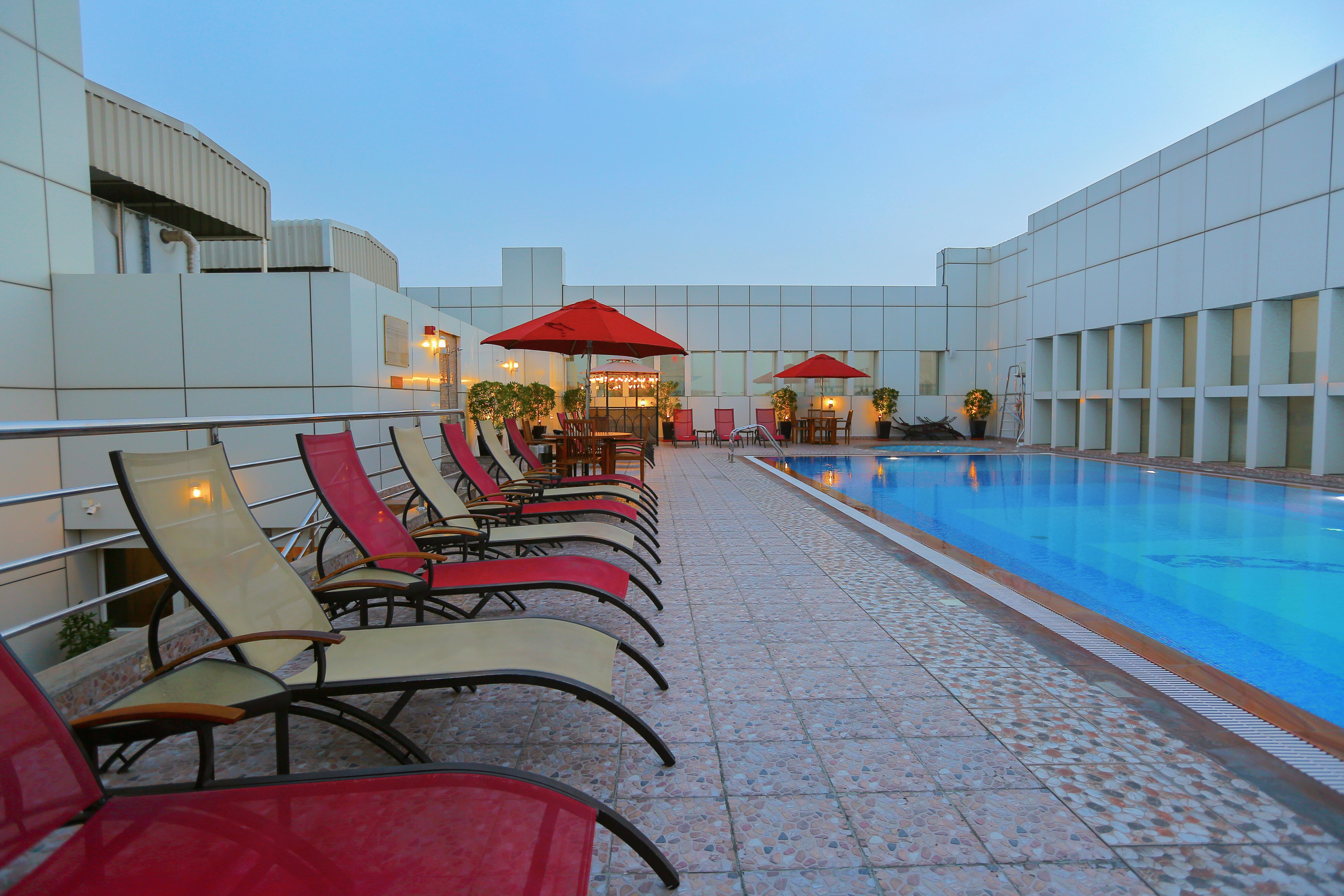 Ivory Grand Hotel Apartamentos Dubái Exterior foto